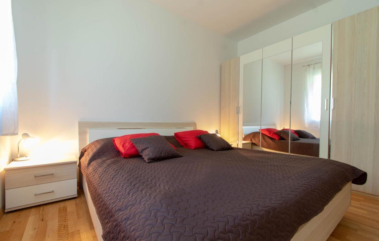 Apartment Valeria *