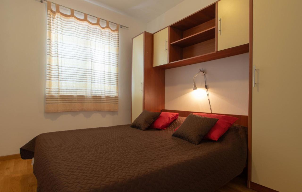 Apartment Valeria *