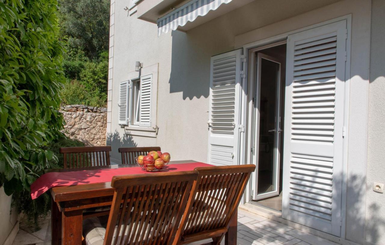 Apartment Valeria Zrnovo